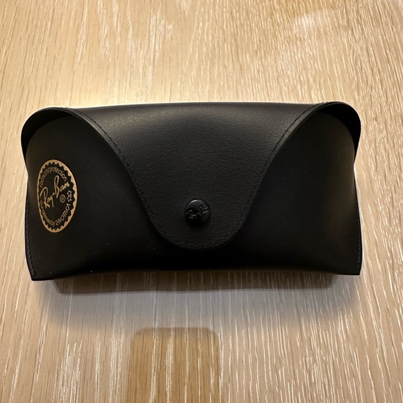 Ray-Ban Black Aviator Sunglasses - Picture 3 of 6